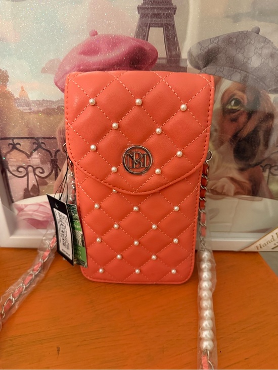 Badgley Mischka Accessories - Badgley Mischka Coral Quilted Crossbody Phone Case with Pearl Strap NWT